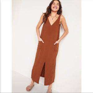 NWOT Old Navy Sleeveless Split front Maxi Shift Dress